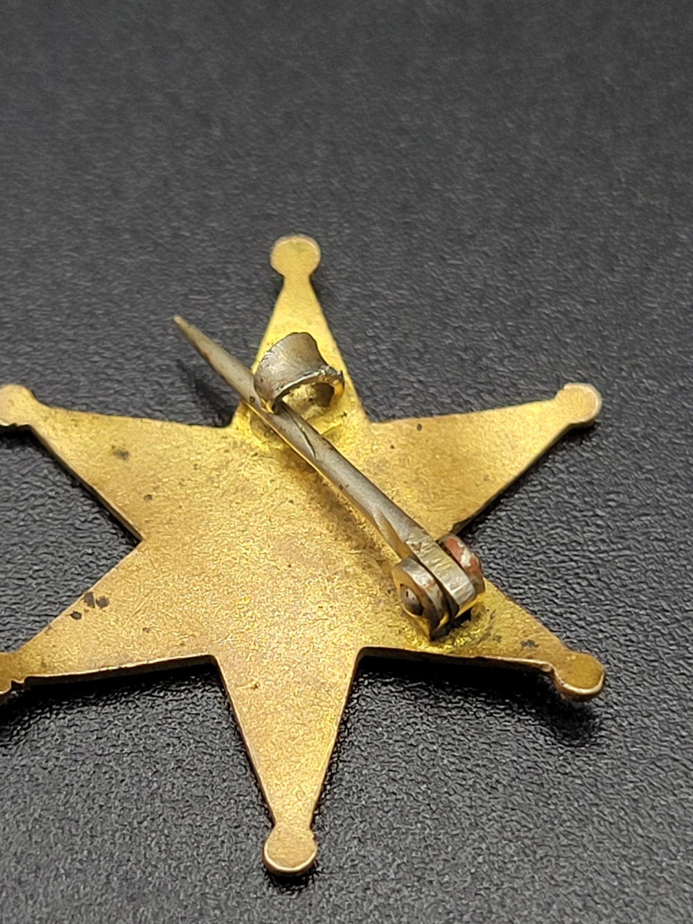 Antique Victorian Gold Tone Star Brooch Enamel Accents Six Point Ball Tips c1880 - Picture 5 of 8